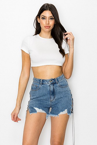 SIDE CHAIN LACE-UP DISTRASTED DENIM SHORTS 